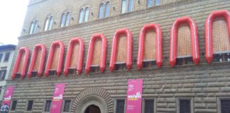 “Ai Weiwei libero” invade Palazzo Strozzi