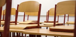 Altro crollo in una scuola: tragedia sfiorata