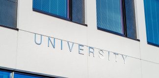 L’incompatibilità degli incarichi esterni dei docenti universitari