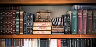 Sempre meno diritto nelle scuole: a rischio gli insegnanti di scienze giuridiche ed economiche