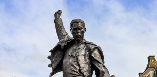 La scuola di Novara realizza un video tributo in onore dei Queen