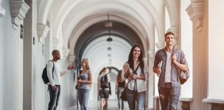 Gli universitari agli Open Day portano mamma e papà
