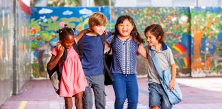 Polemiche che non si placano sul questionario “razzista”