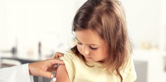 Vaccini, primi bimbi respinti: oggi senza certificato non si entra a scuola