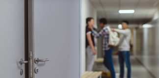 Quindicenne picchiato da un compagno di classe: nuovo episodio di bullismo a Pavia