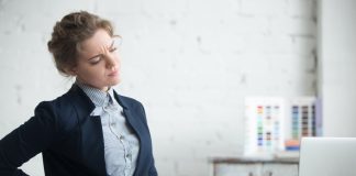 Se il mal di schiena dipende dal lavoro a scuola, si può detrarre la visita dall’osteopata?