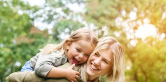 Come crescere i nostri figli felici? Ce lo dicono i Danesi