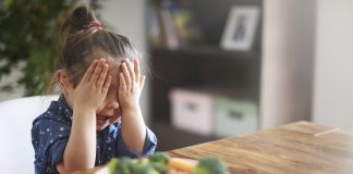 Disturbi alimentari sempre più diffusi anche tra i bambini: come prevenirli?