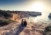 Praticare il Dog trekking fa bene agli adulti ma anche ai bambini