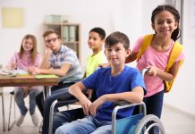 Trattare la disabilità a scuola per sviluppare la sensibilità dei bambini e il rispetto per il prossimo