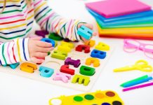 Il metodo Montessori per avvicinarsi alla scrittura