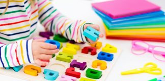 Il metodo Montessori per avvicinarsi alla scrittura